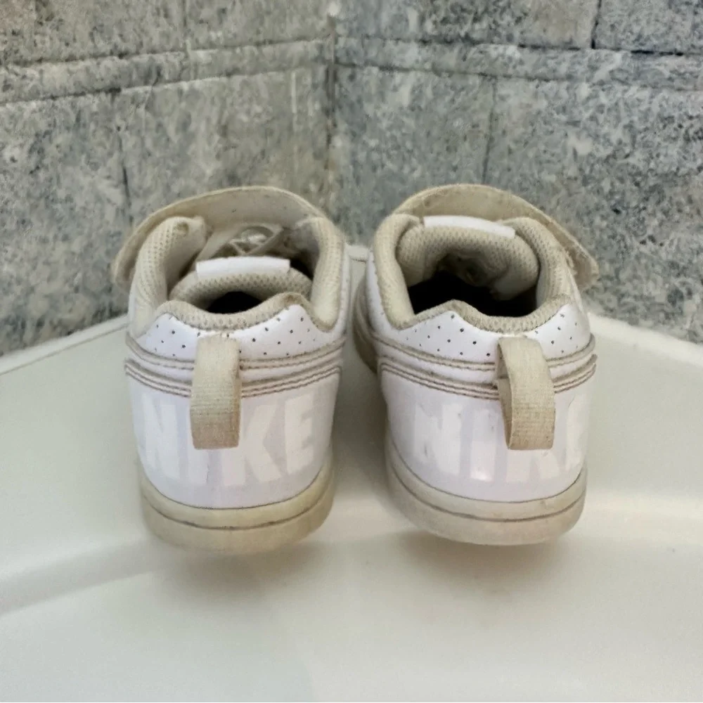 Nike Low White Basketball Shoes Size kids 11C